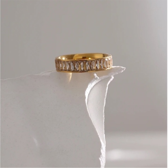 Cubic Zirconia Ring Jewelry Exquisite Wedding Engagement Gold Plated Size 6 - Picture 4 of 14